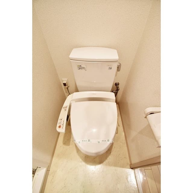 Room image 8