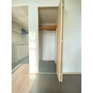 Room image 16