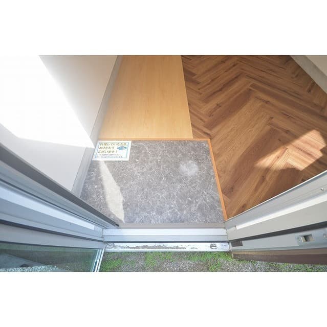 Room image 15