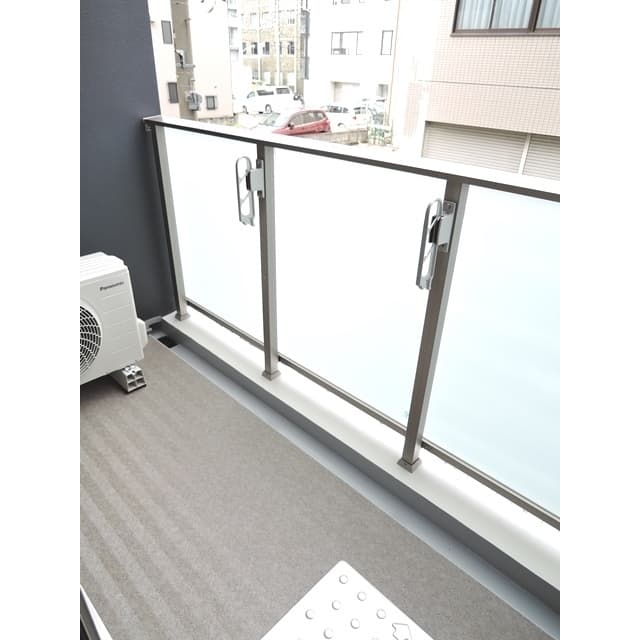 Room image 11