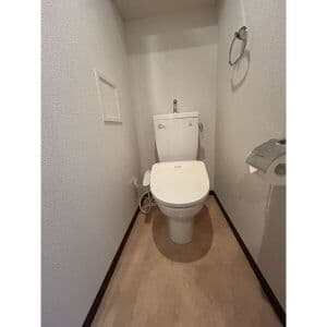 Room image 13