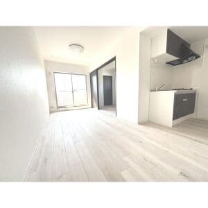 Room image 12