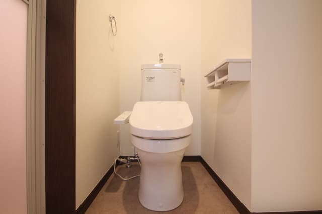 Room image 16