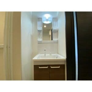 Room image 15
