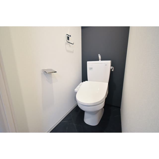 Room image 12