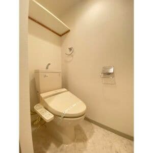 Room image 10