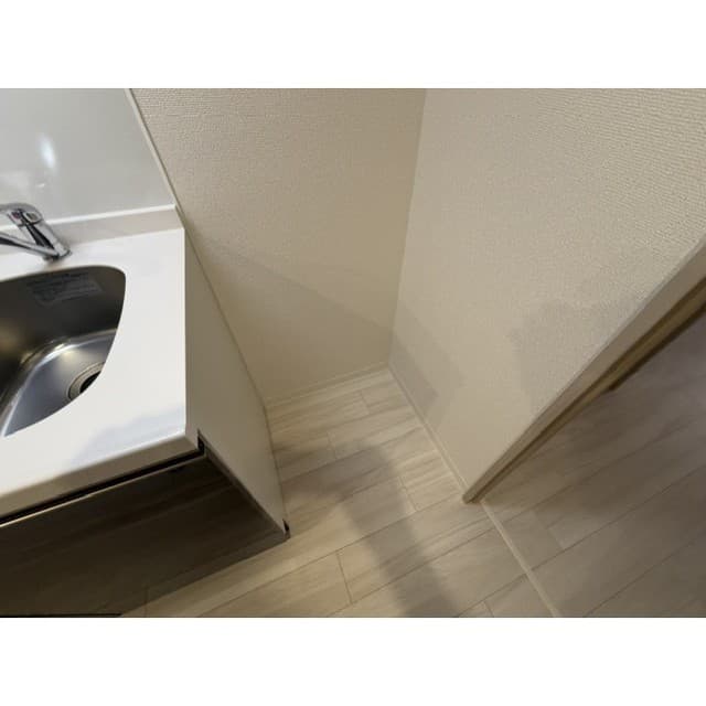 Room image 13