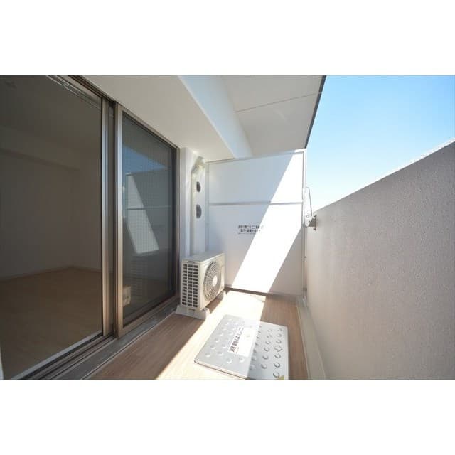 Room image 10