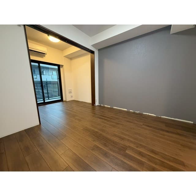 Room image 15