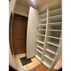 Room image 12