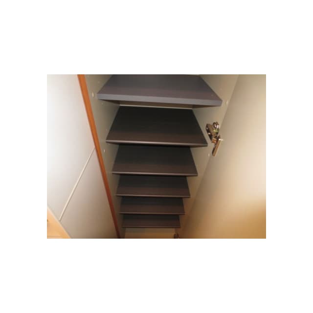 Room image 14