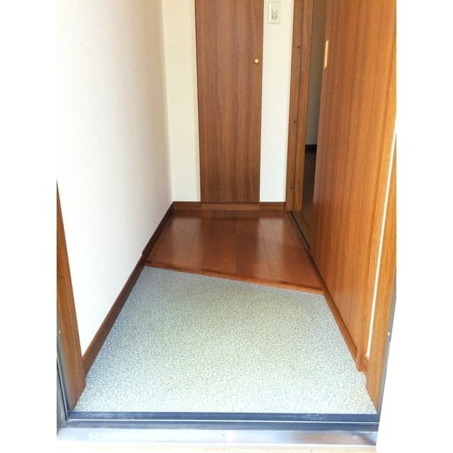 Room image 12