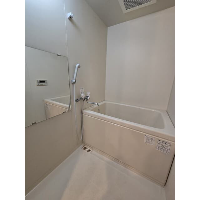 Room image 14