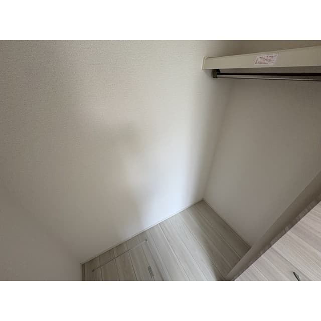 Room image 13