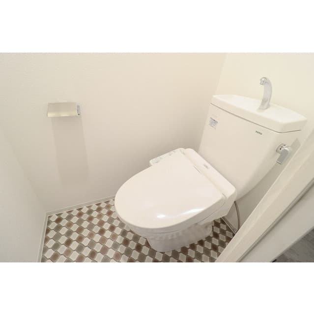 Room image 8