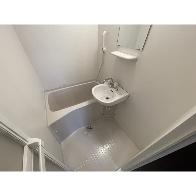 Room image 14