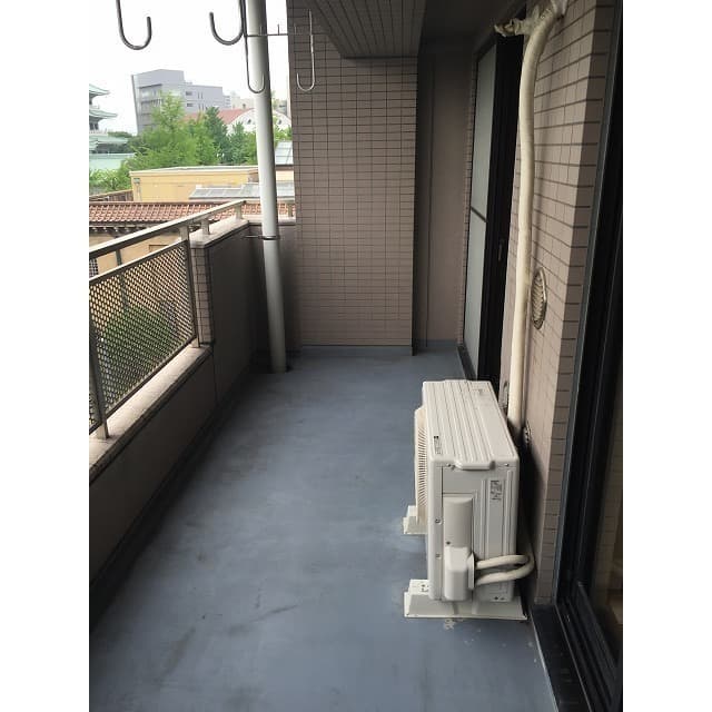 Room image 14