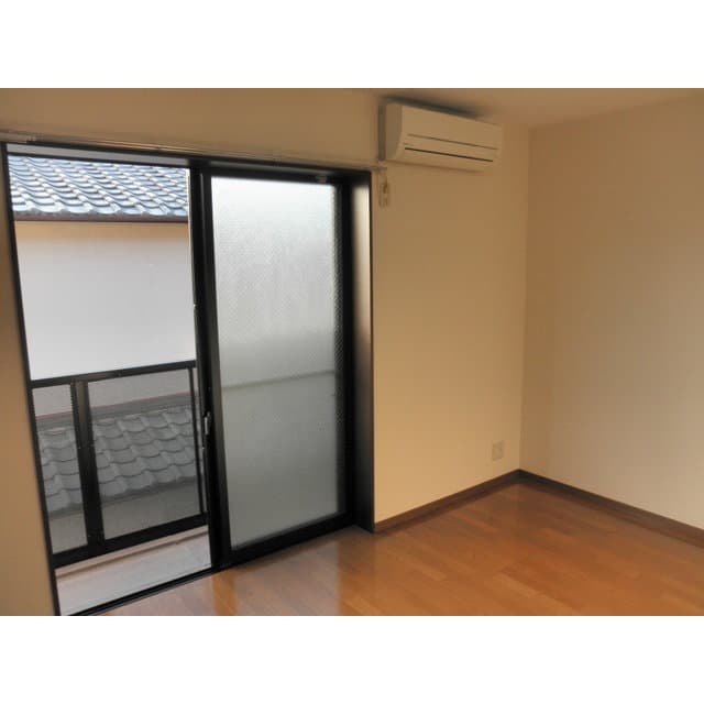 Room image 13