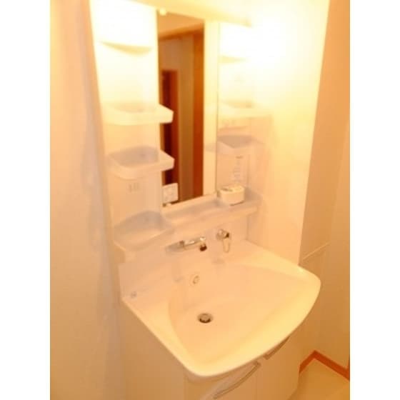 Room image 14