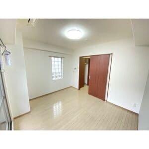 Room image 16