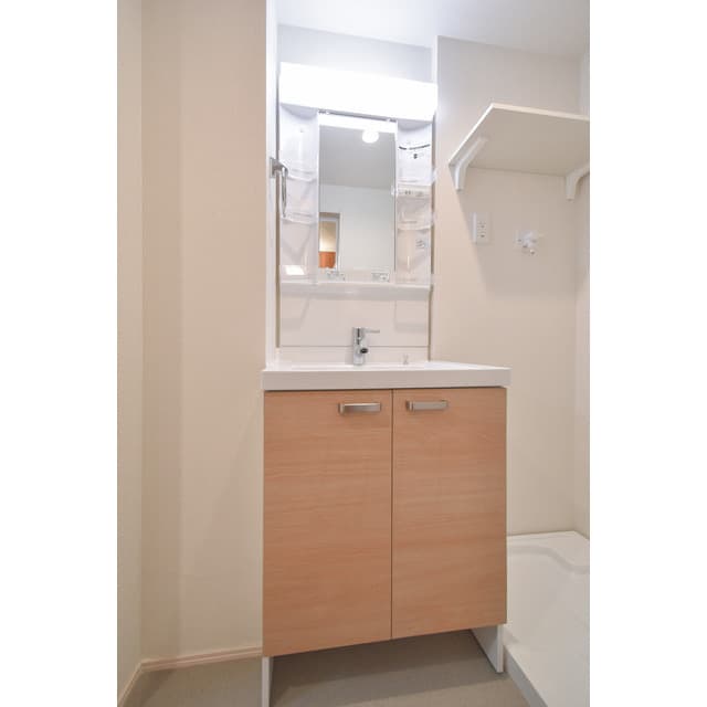 Room image 15