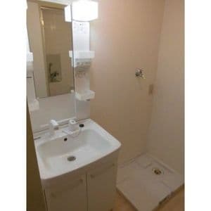 Room image 15