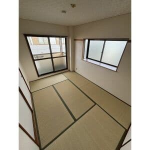 Room image 15