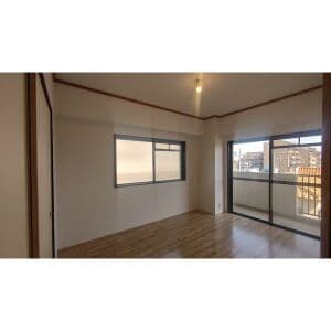 Room image 12