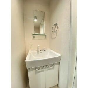 Room image 9
