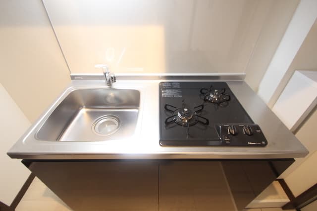 Room image 12