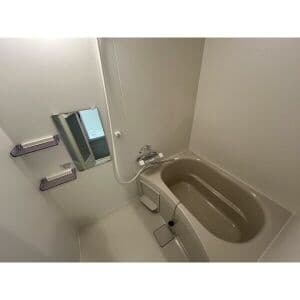 Room image 16