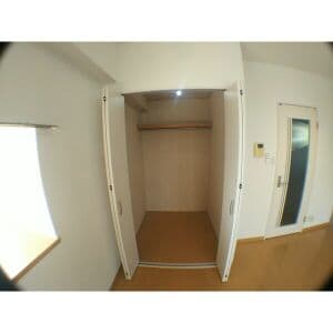 Room image 14