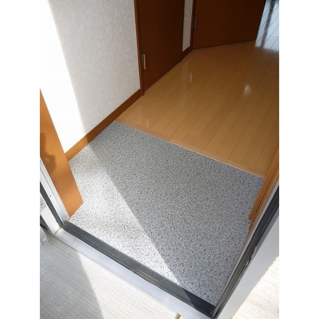 Room image 9