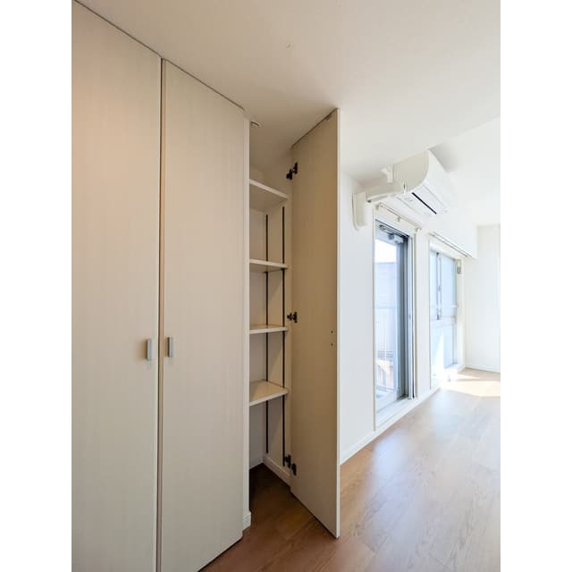 Room image 13