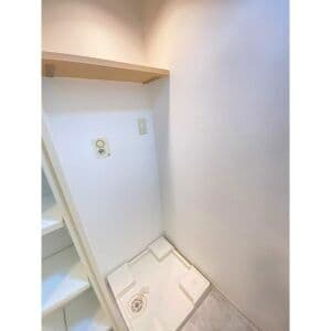 Room image 14