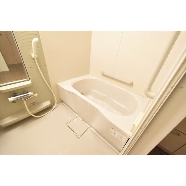 Room image 10