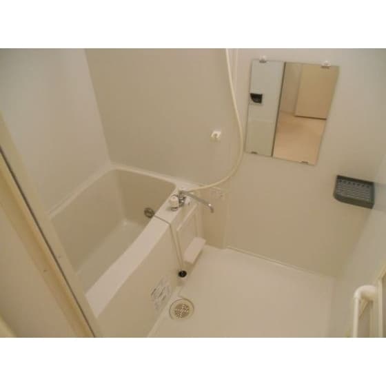 Room image 8