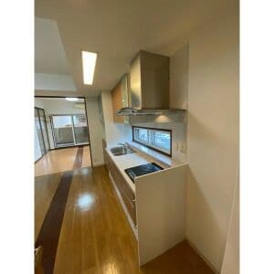 Room image 15