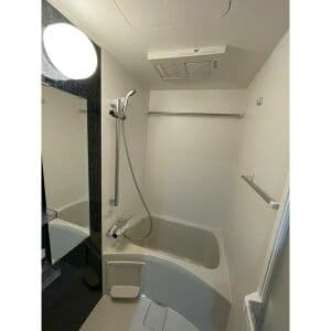 Room image 10