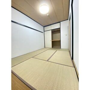 Room image 14