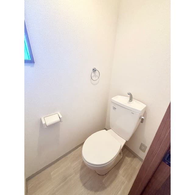 Room image 12