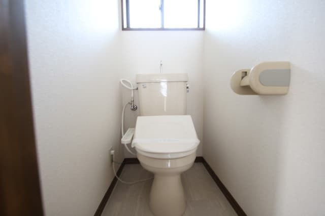 Room image 8