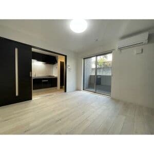 Room image 13