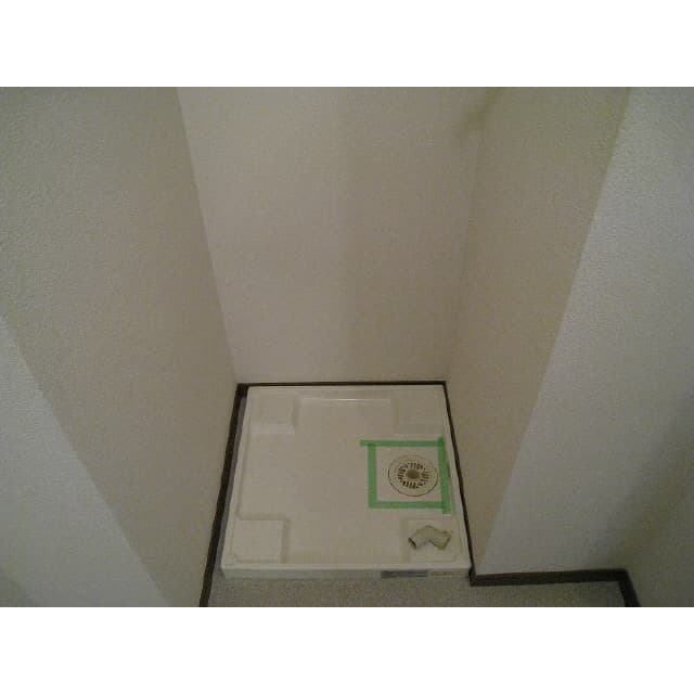 Room image 12