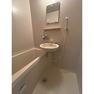 Room image 9
