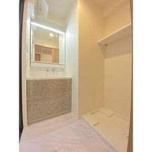 Room image 13
