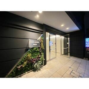 Room image 8