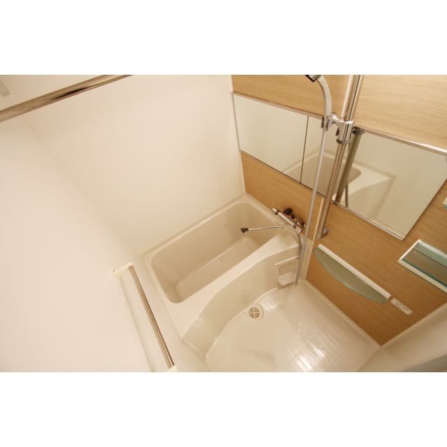 Room image 14