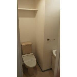 Room image 15