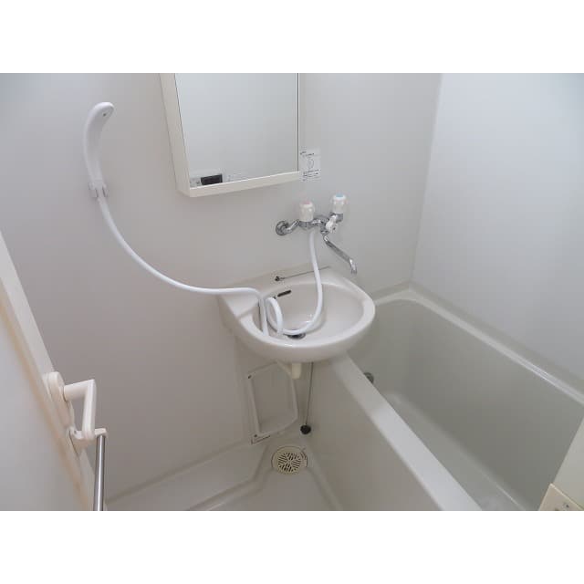 Room image 11
